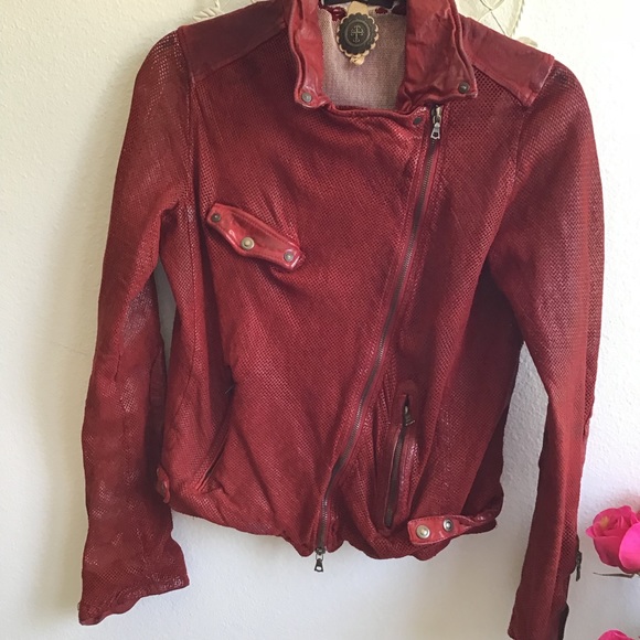 Leather jacket - Picture 2 of 8